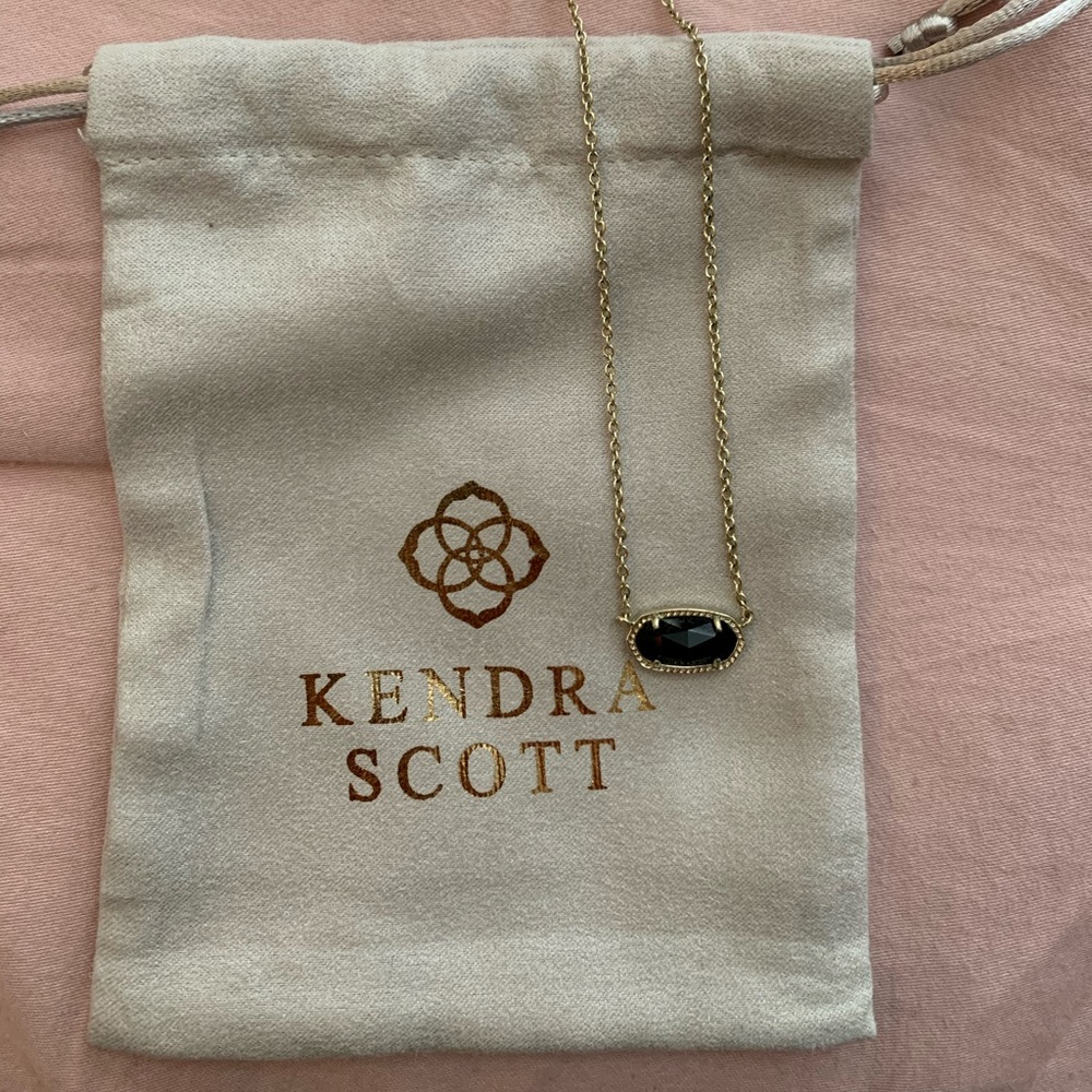 Kendra Scott black and gold pendant necklace